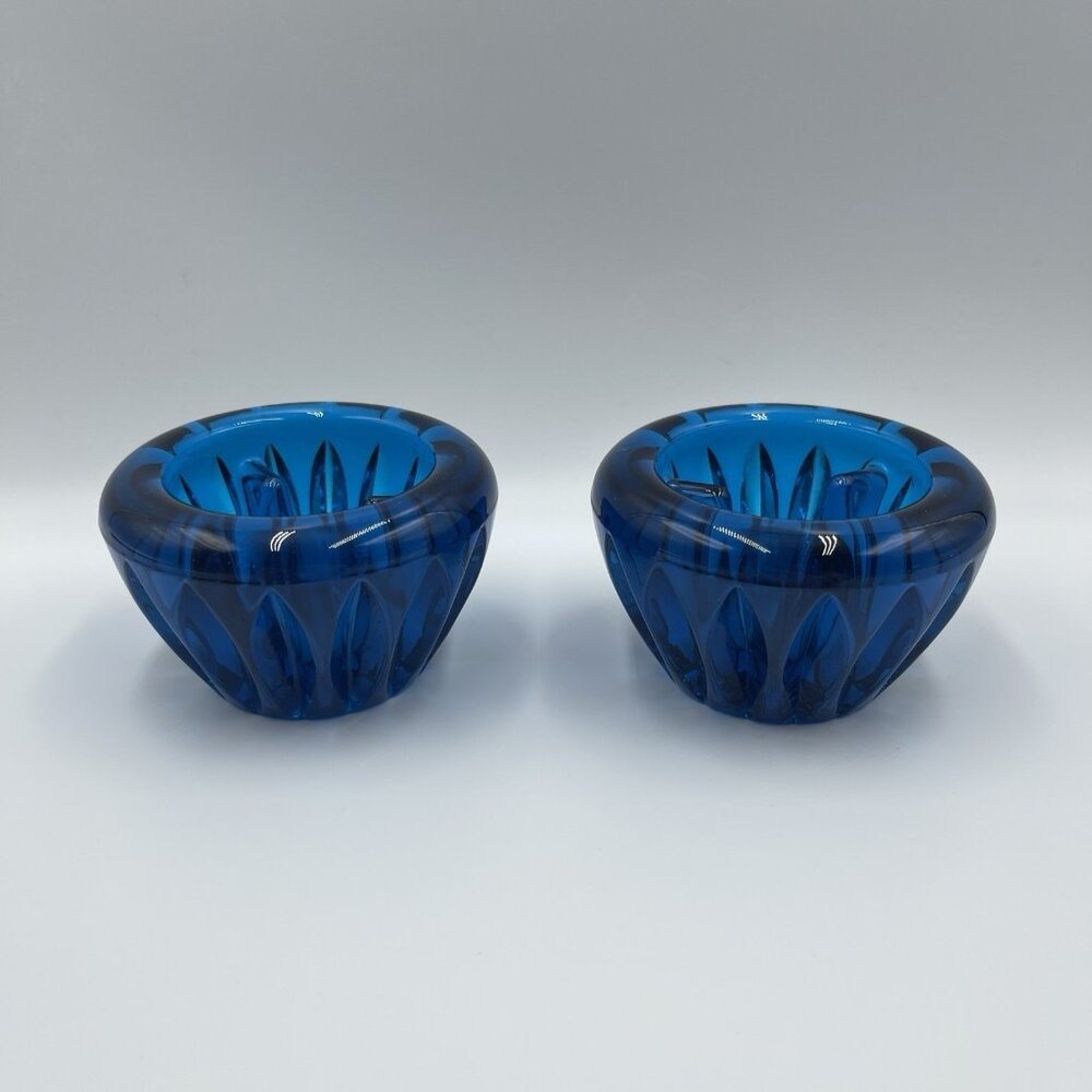 Stunning Pair Viking Glass Blue Diamond Ribbed Candleholders Vintage - Picture 2 of 16